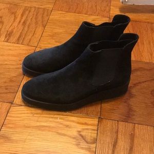 Chelsea boots